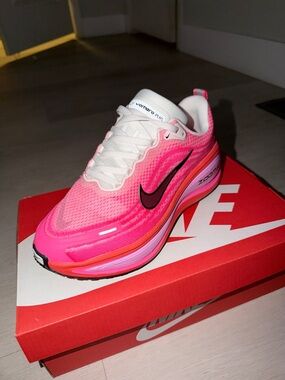 Nike Women’s Zoom Vomero Plus Running Shoe - Hot Pink, White, Black